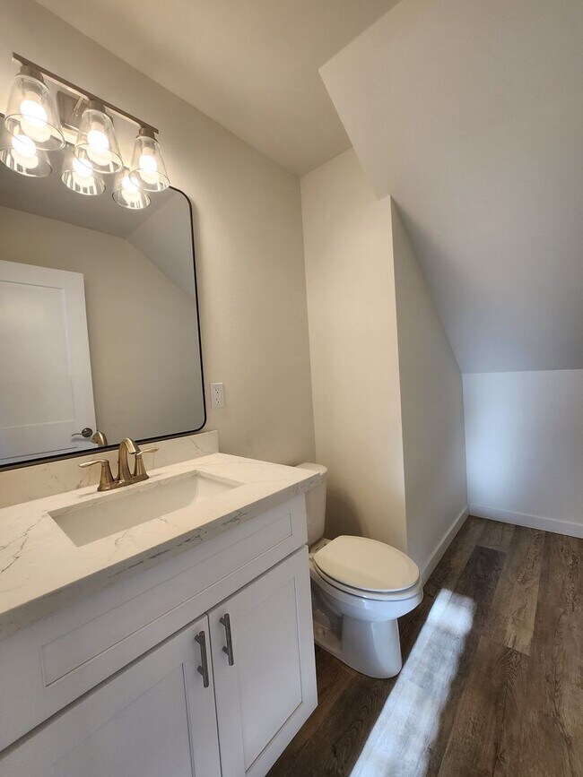 Foto del edificio - Better Than New Lake Stevens home- 4bds 2.5ba