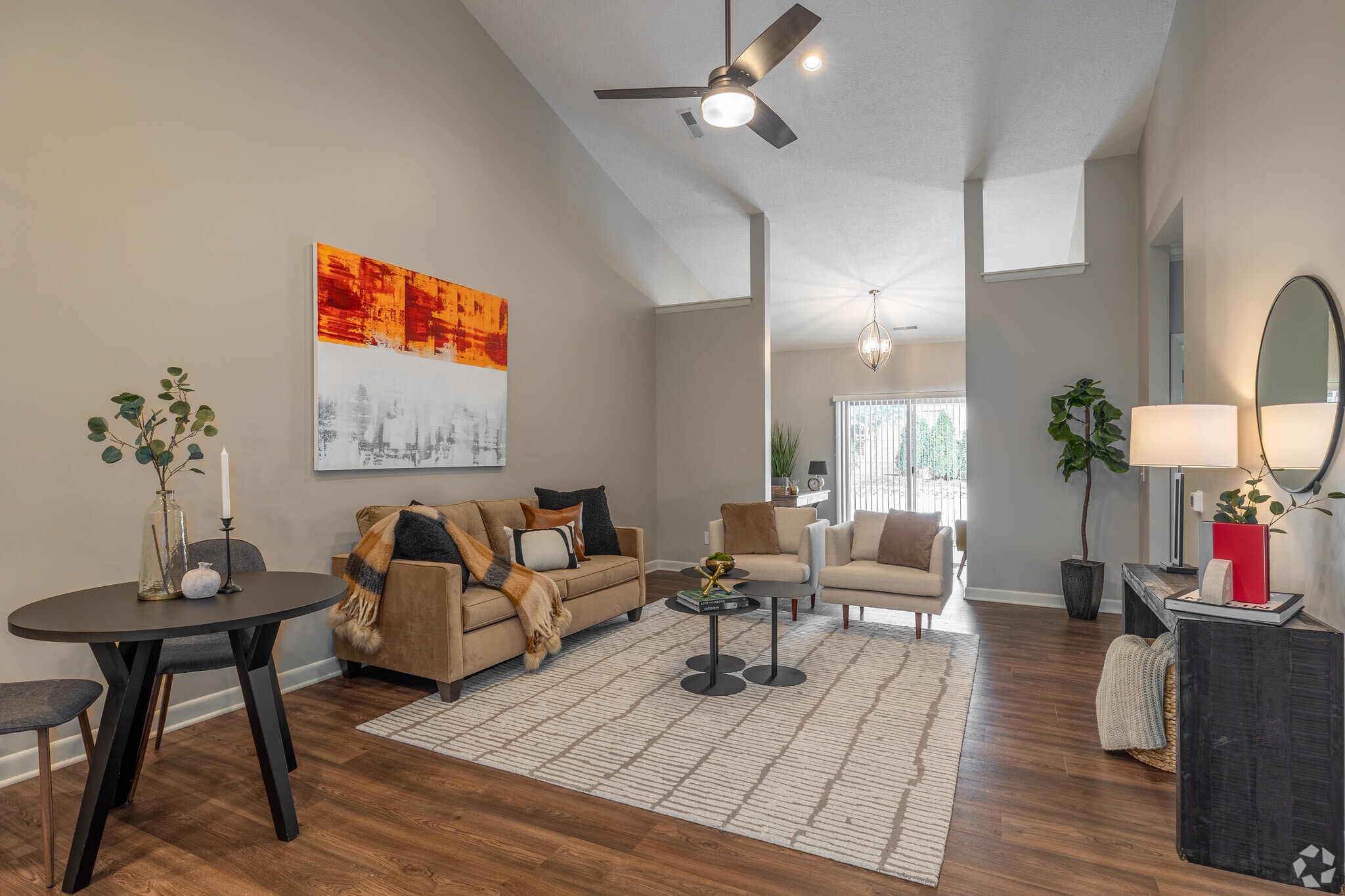 Pointe West Luxury Apartments – photo 1