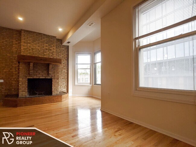 Foto del edificio - 2525 N Lincoln Ave