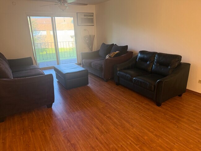 Foto del edificio - 510 Hill Dr