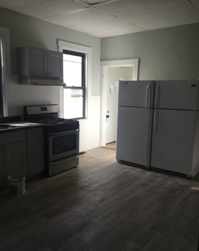 Primary Photo - 10 Saunders St