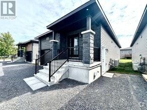 Building Photo - 1230 Montblanc Cres