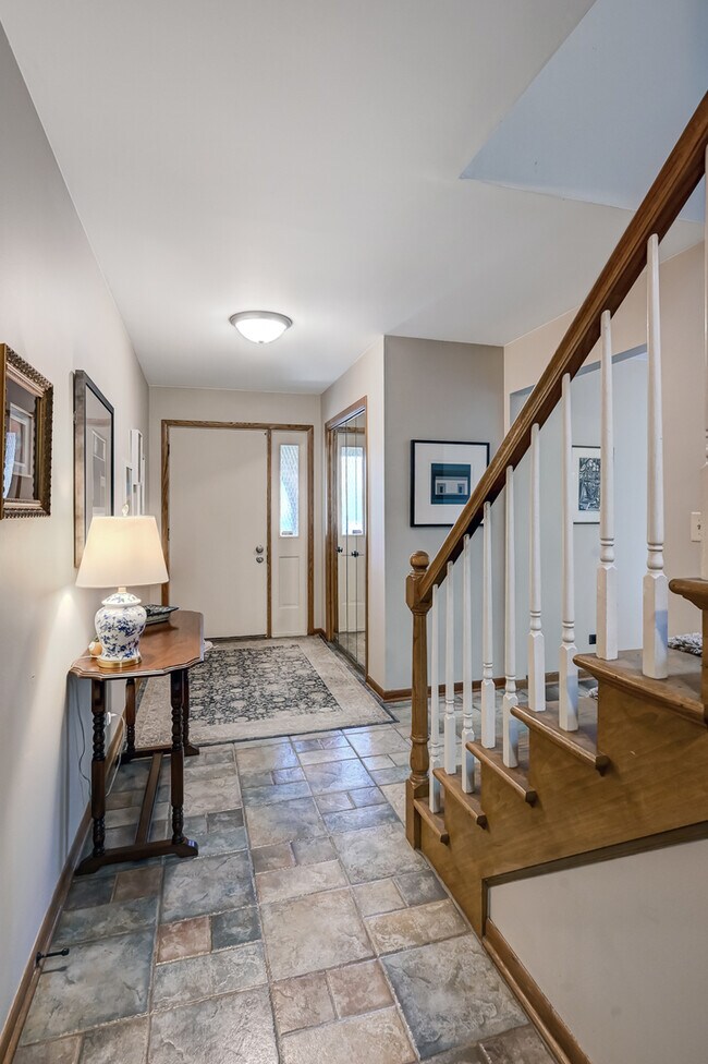 Foto del edificio - 5631 S Elm St