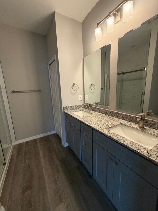 Foto del edificio - 1156 Melville Rd