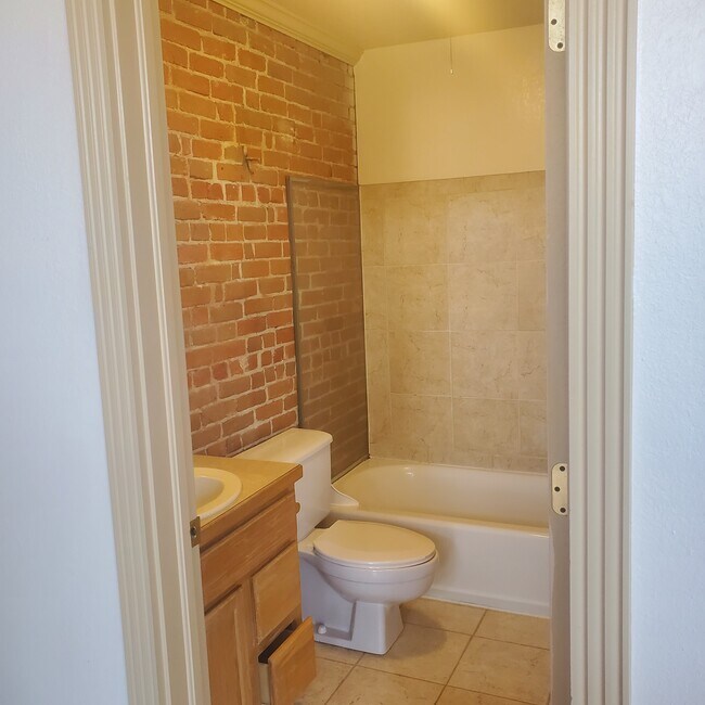 Foto del edificio - 216 1st St