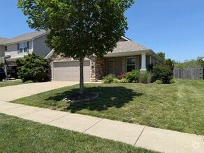 Building Photo - 129 Meadowcrest Dr