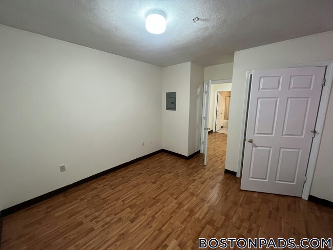 Foto del edificio - 81 Essex St