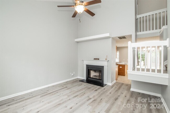 Foto del edificio - 12642 Tucker Crossing Ln