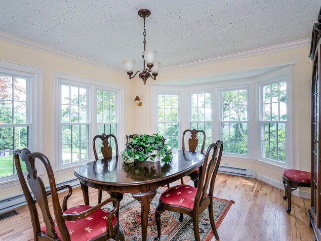 Building Photo - 61 Curtiss Rd