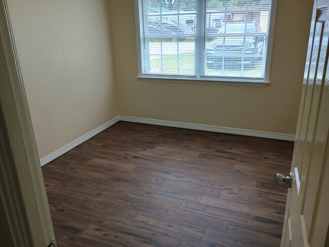 Foto del edificio - 6422 Eva St