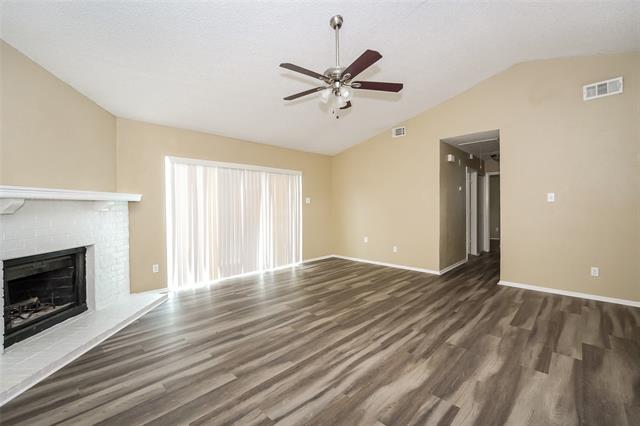 Foto del edificio - 7305 Shadow Bend Dr