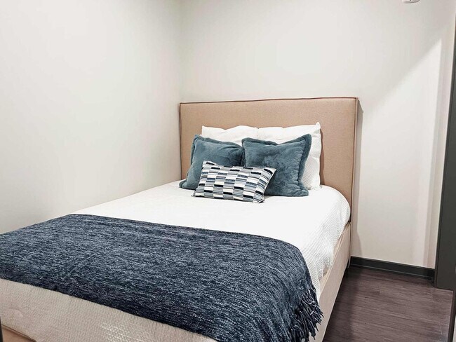 Foto del edificio - 6160 N Rural St