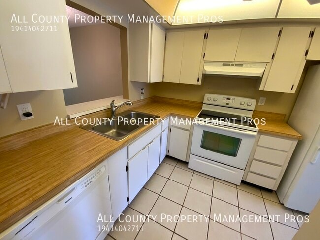 Photo - 7060 W Country Club Dr N Townhome