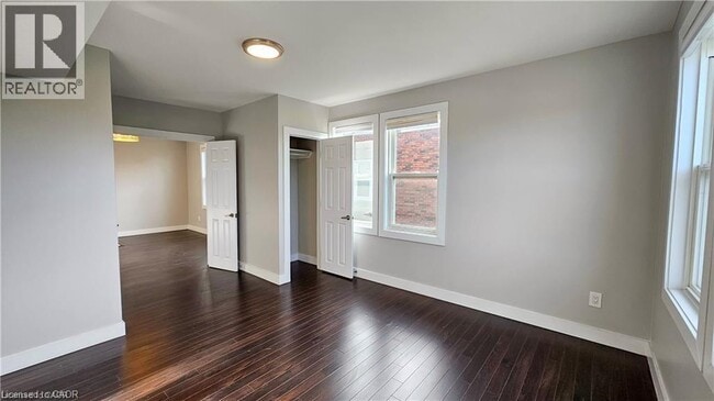 Building Photo - 1544 King St E