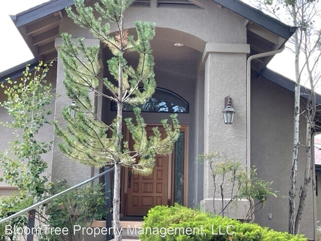 Building Photo - 3 br, 2.5 bath House - 1562 Spruce Canyon ...