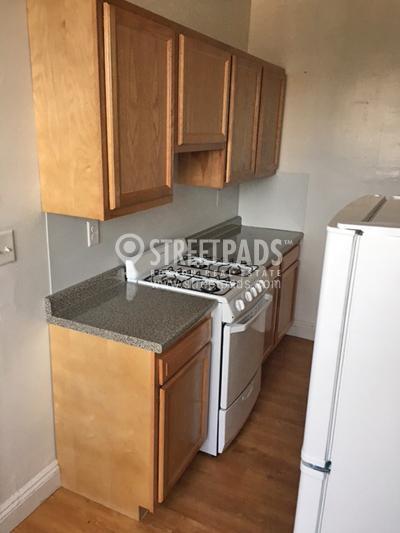Building Photo - bedroom in Boston MA 02215
