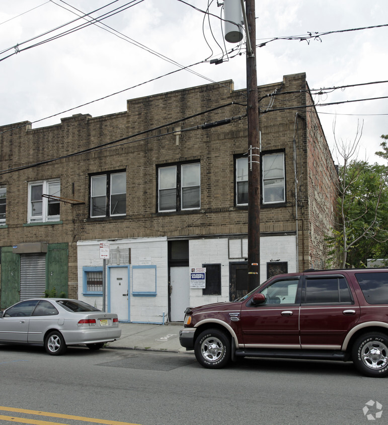 Primary Photo - 416 Communipaw Ave