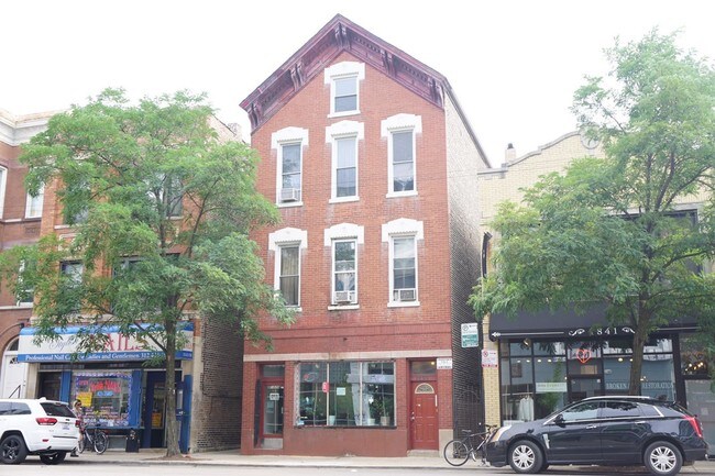 Foto del edificio - 1839 W Chicago Ave