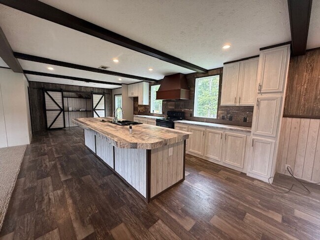 Foto del edificio - Spacious 4 Bedroom Manufactured Home