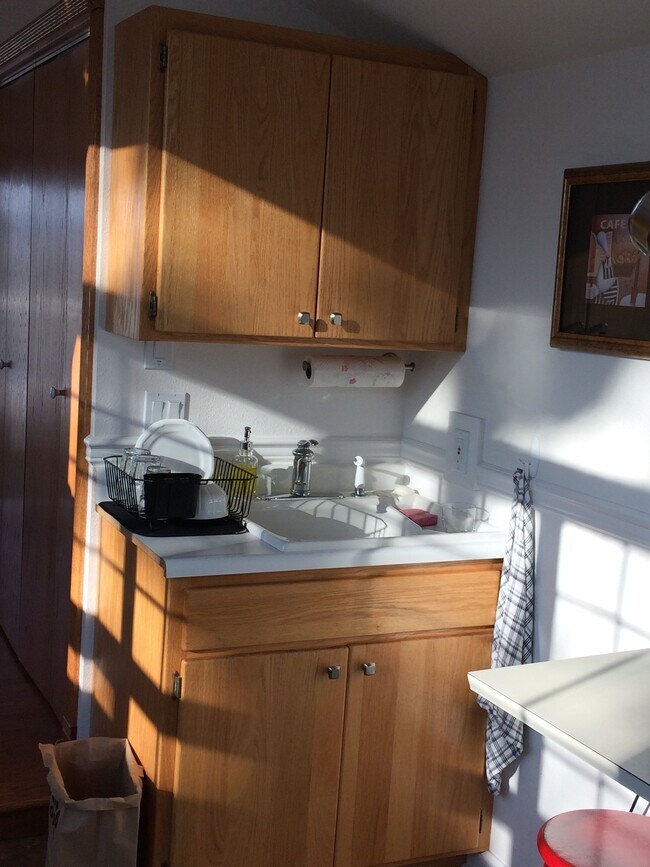 903 Prospect Avenue Unit B, Lewiston, ID 83501 Apartments in Lewiston