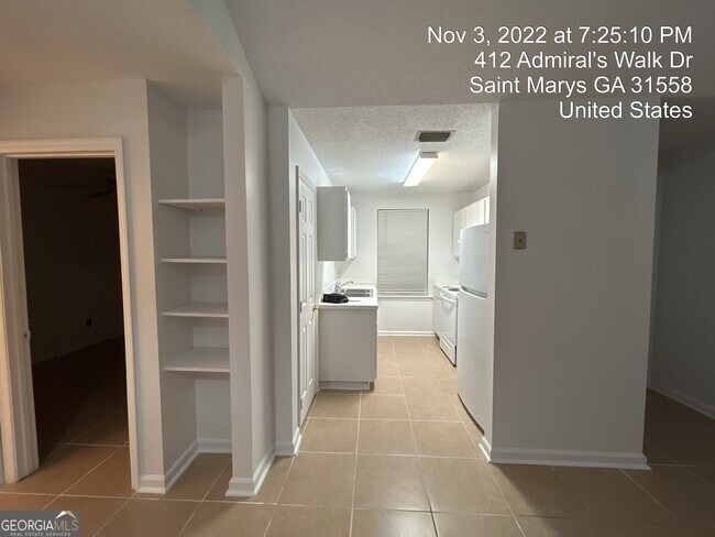 Building Photo - 412 Admiral's Walk Dr