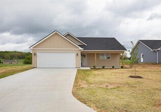 Building Photo - 121 Madeline CT