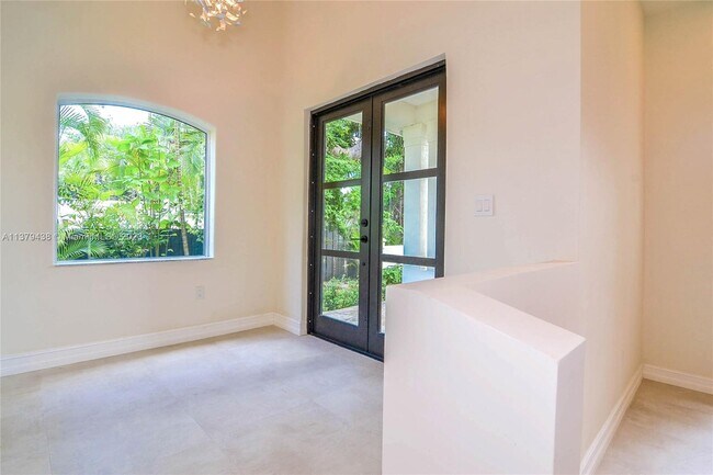 Foto del edificio - 5740 SW 67th Ave