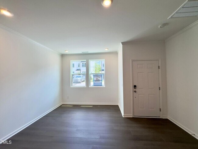 Building Photo - 1529 Crescent Townes Wy