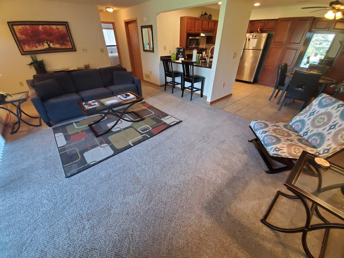 Foto principal - 2309 Deer Park Dr