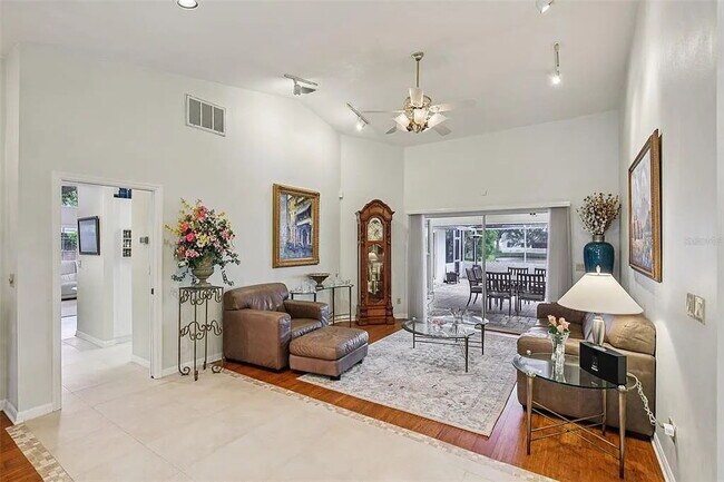 Building Photo - "Pool Home! Spacious 3-Bed, 2-Bath Gem on Shoreline Drive, Clearwater"