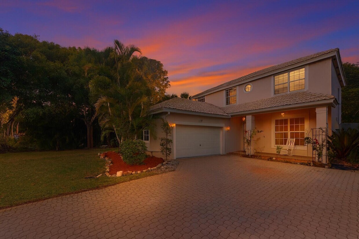 Foto principal - 1801 NW 49th Ave