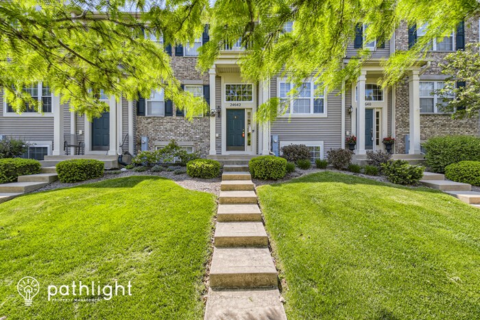 Foto principal - 24642 George Washington Drive, Plainfield,...