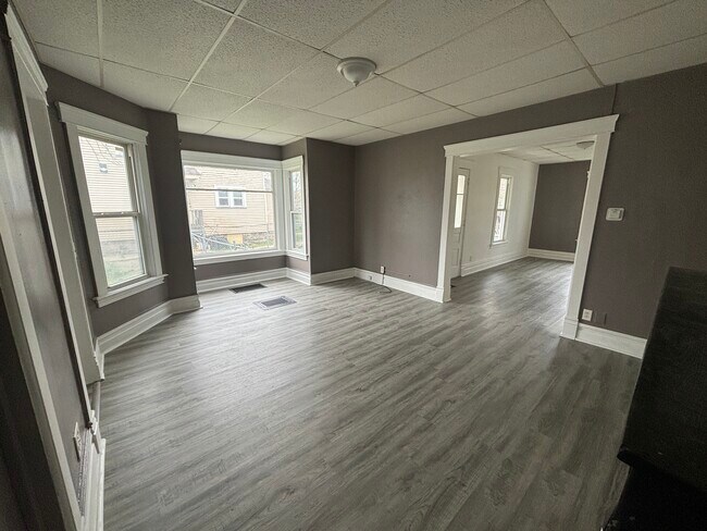 Foto del edificio - 633 W North St