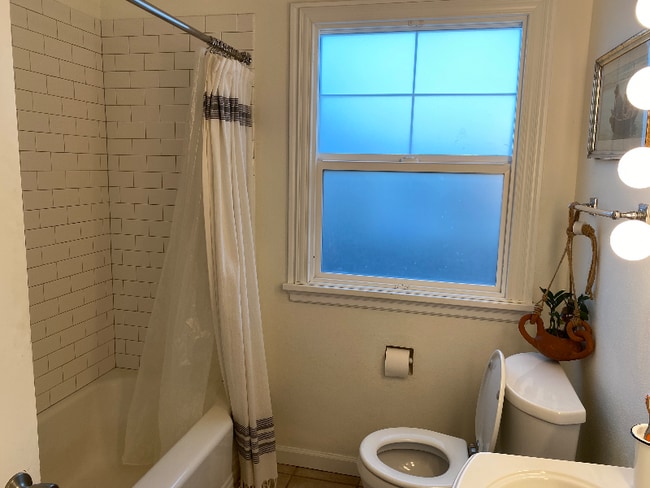 Photo - 7216 N McKenna Ave House