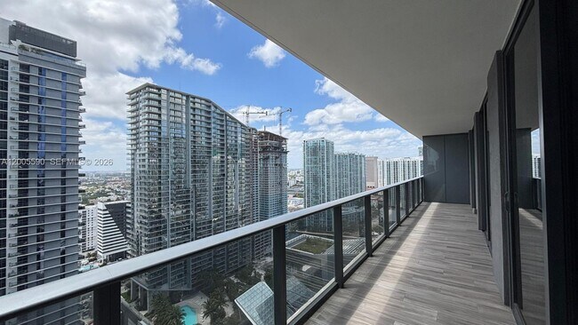 Building Photo - 801 S Miami Ave