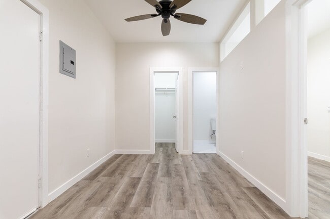 Foto del interior - Cozy and Vibrant Junior Bedrooms in Boyle Heights
