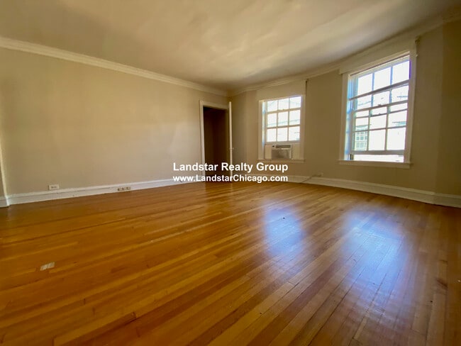 Building Photo - 907 Elmwood Ave
