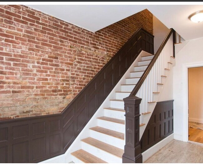 Building Photo - 85 Brighton Ave