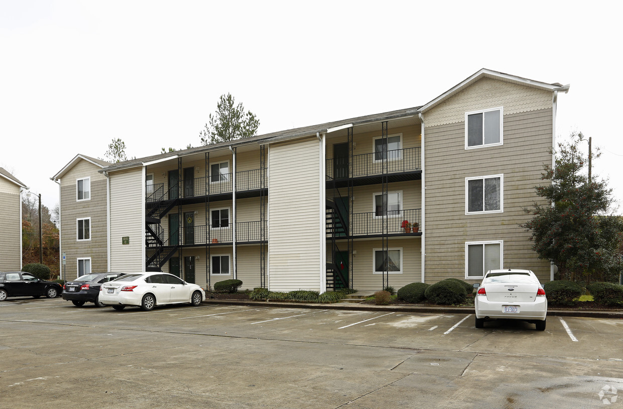 Building Photo - Underwood Square Apartments