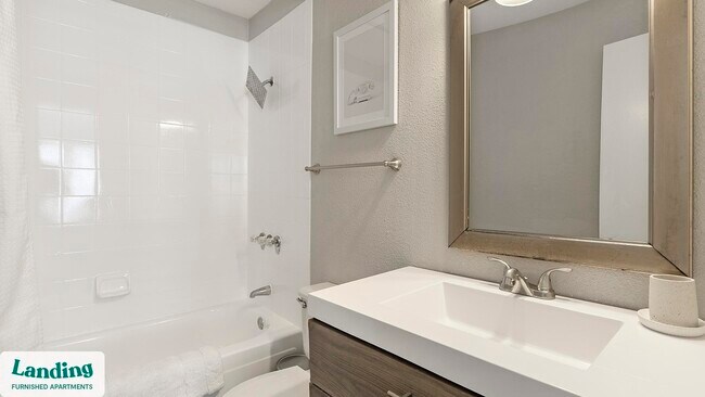 Foto del edificio - 5301 Overton Ridge Blvd