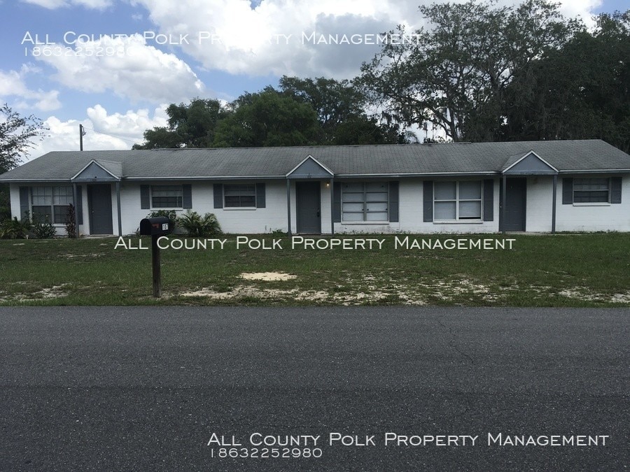 2 Bedroom 1 Bathroom Triplex Apartment for Rent in Polk City, FL
