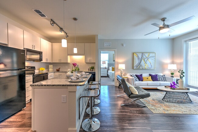 Foto del edificio - Lumen Luxury Apartments