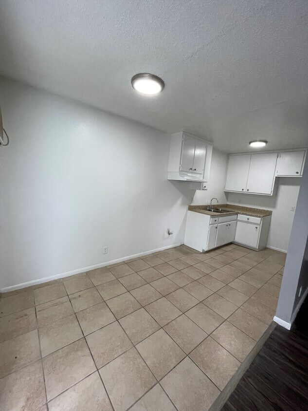 Foto principal - 1205 E Wanamaker Dr