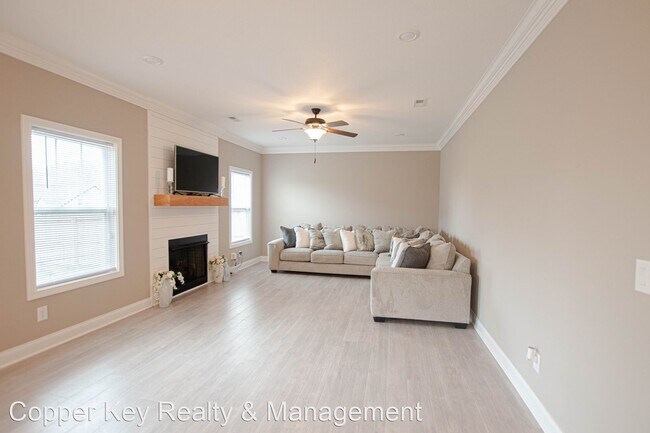 Foto del edificio - 4 br, 3 bath House - 1208 Stillwood Drive