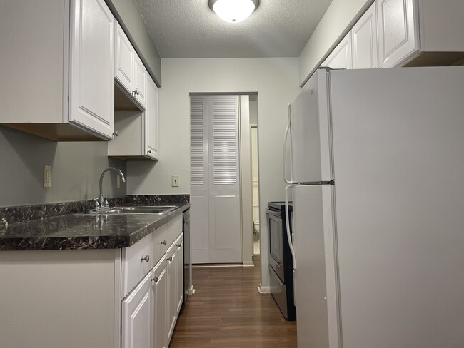 Building Photo - 8300 W 31st St