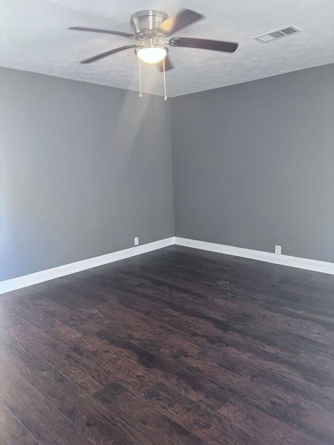 Building Photo - 2 Bedroom Home for Rent!
