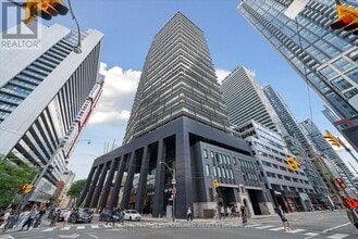 Building Photo - 125 Peter St