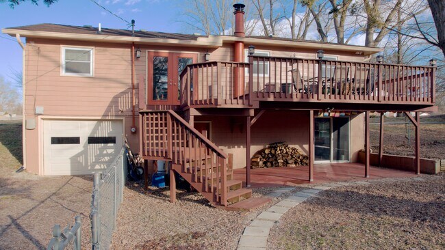 Foto del edificio - 615 N Staats Dr