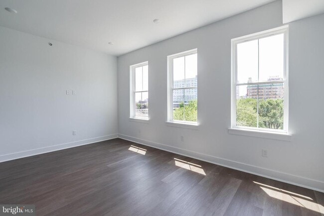 Foto del edificio - 813 N Broad St