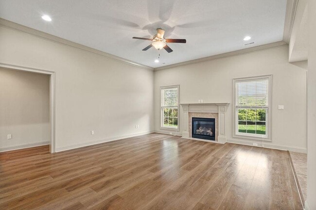 Building Photo - 1811 Trellis Ln